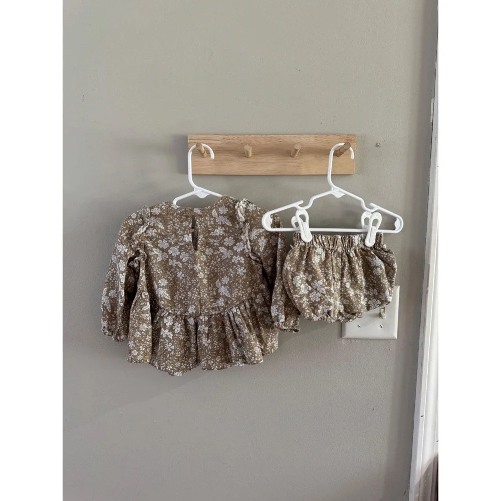 12/18m rylee + cru 2pc. begie floral set‎